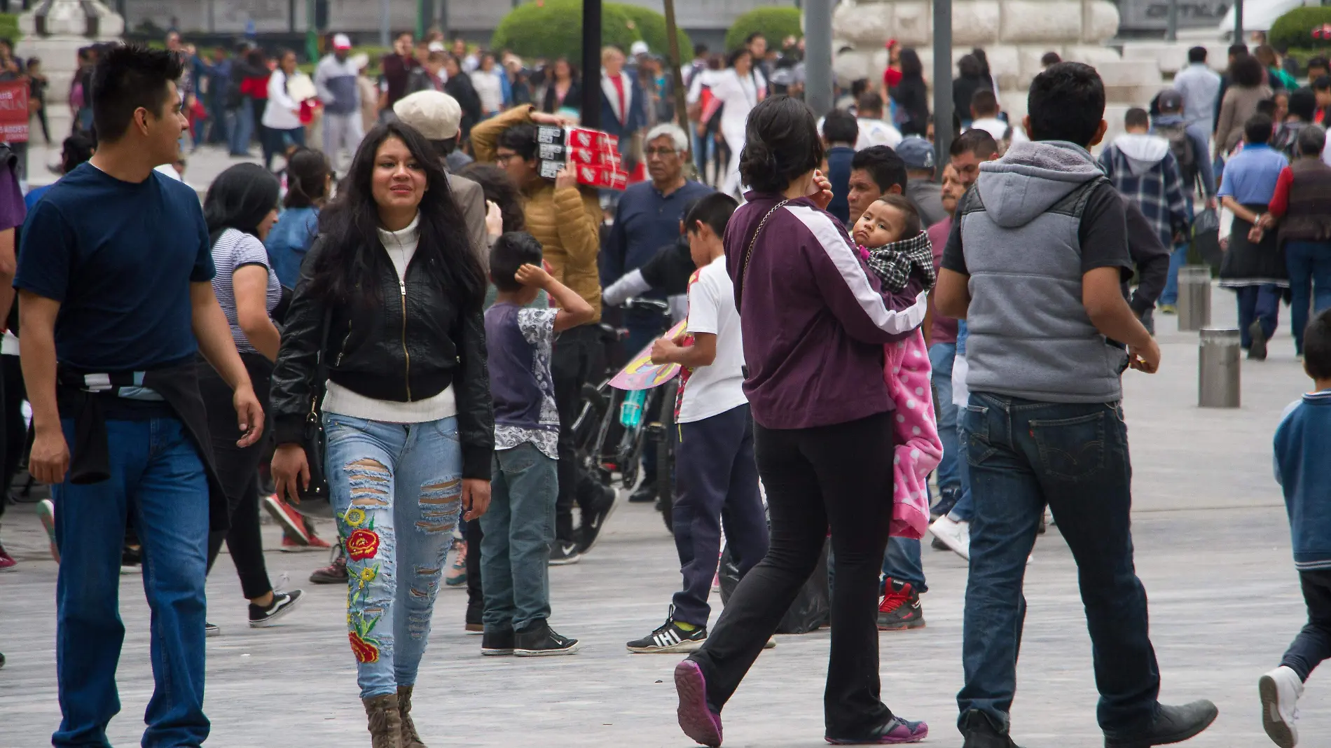 Mexico Sociedad Vida Diaria Gente Alameda